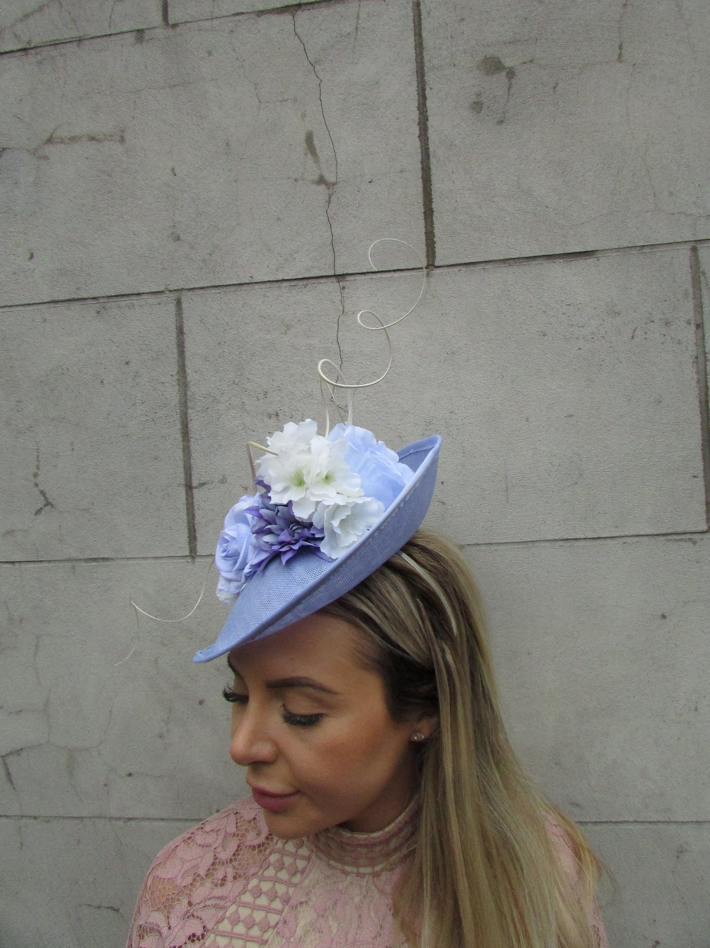 Large Cream & Cornflower Blue Teardrop Hatinator