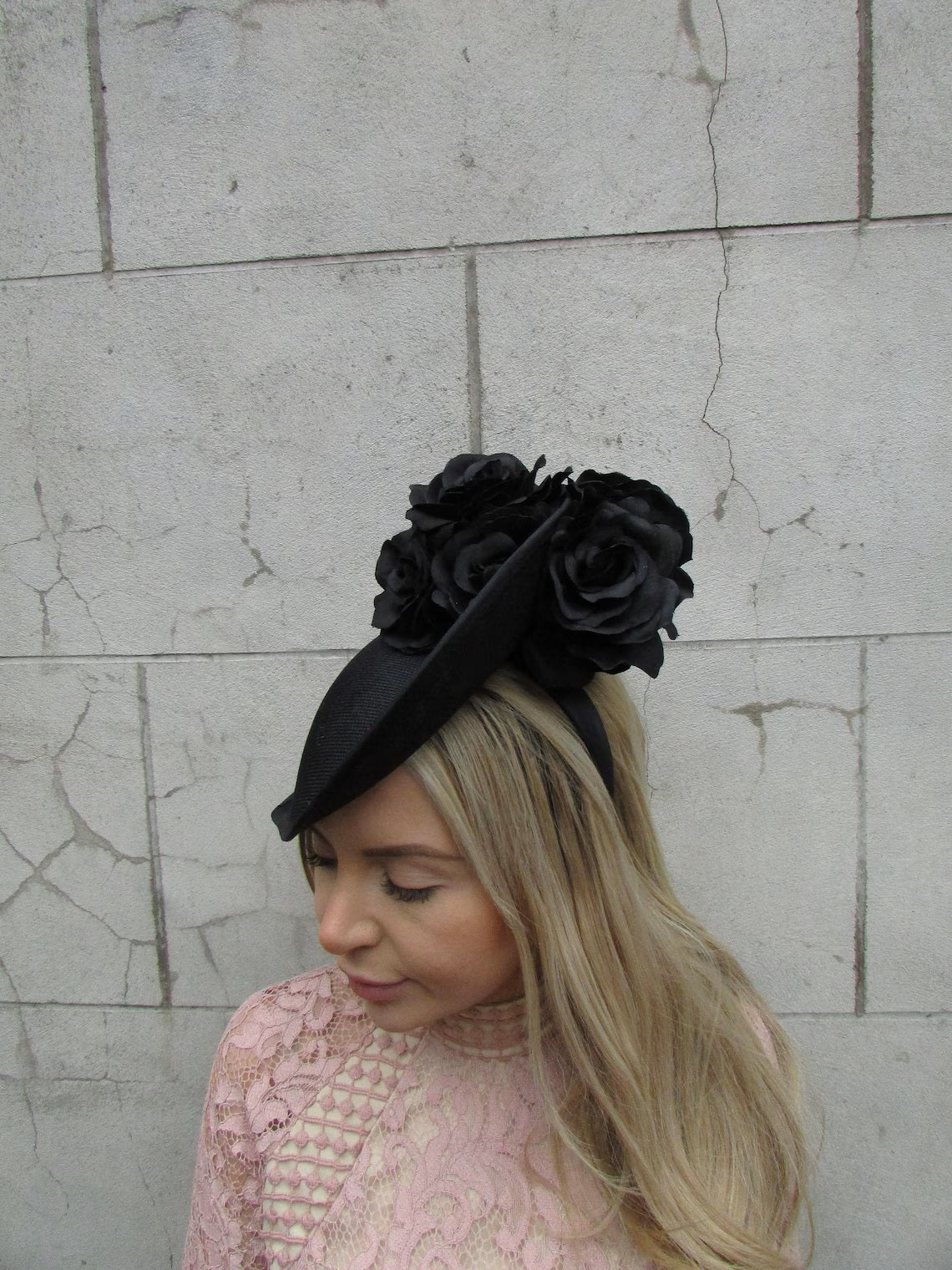 Large Black Rose Hatinator