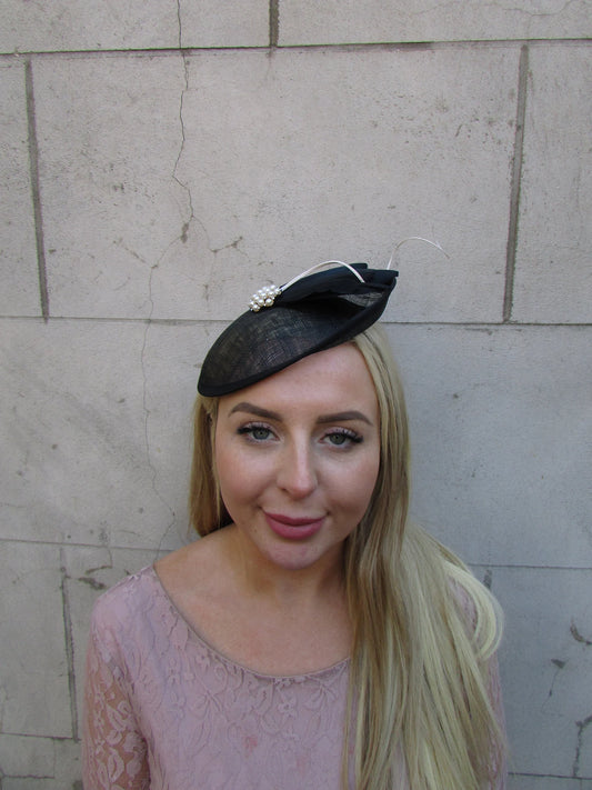 Black & Ivory Pearl Disc Hat