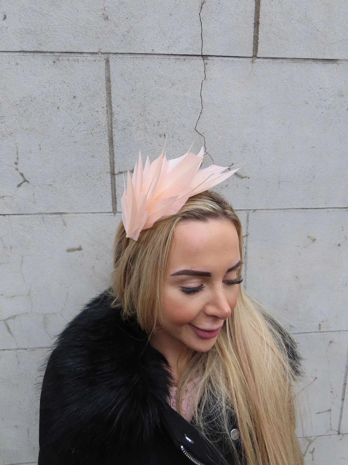Light Peach Feather Fascinator u12701