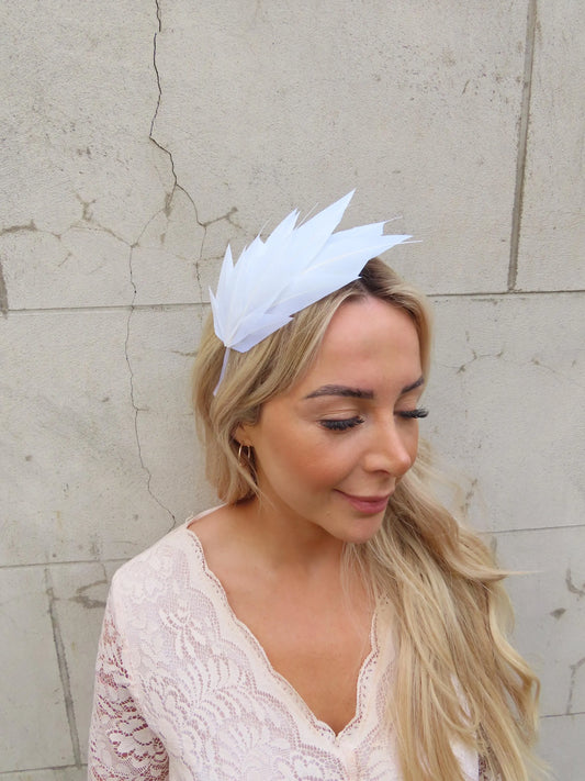 White Feather Fascinator