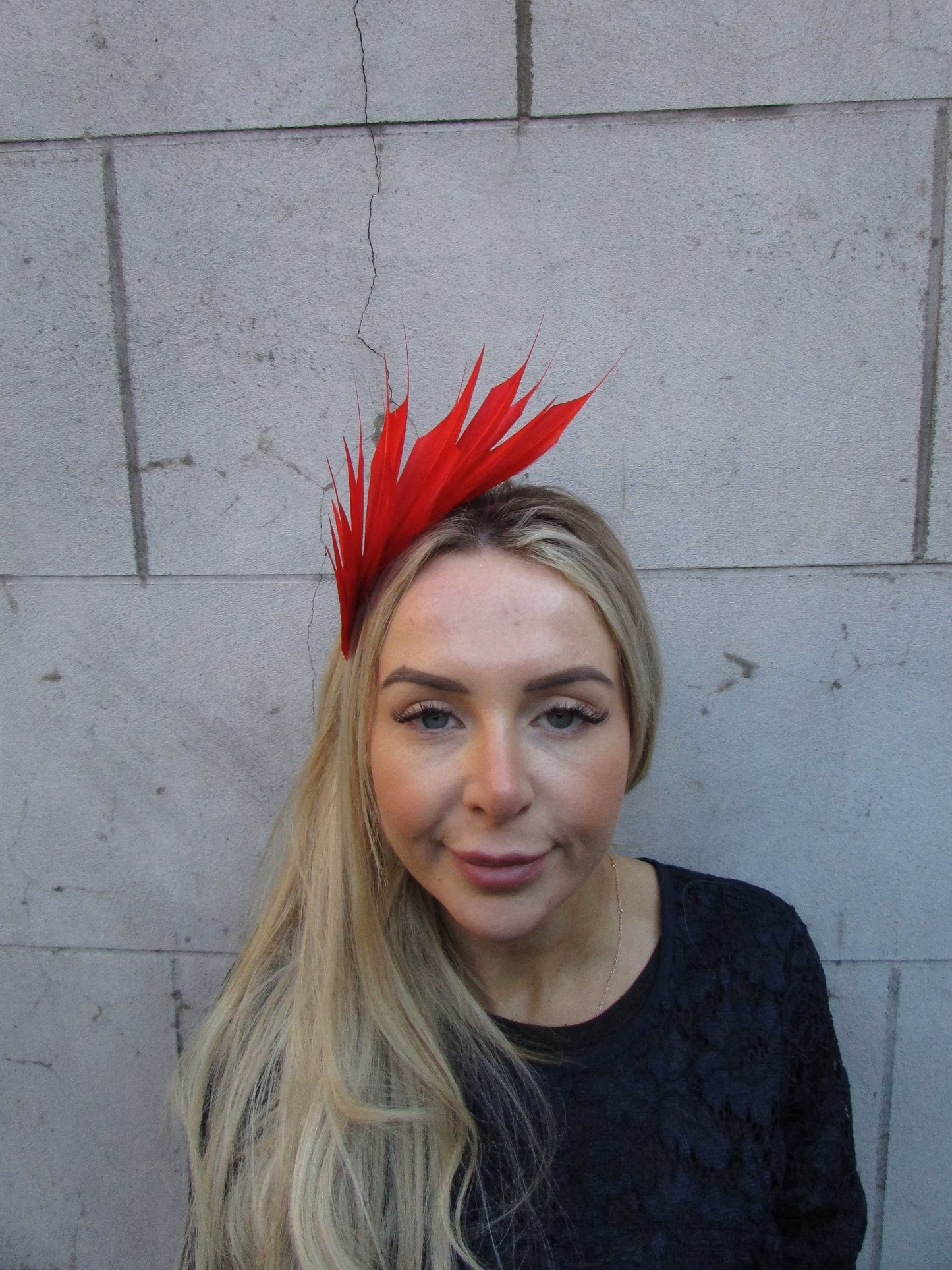 Red Feather Fascinator u12511
