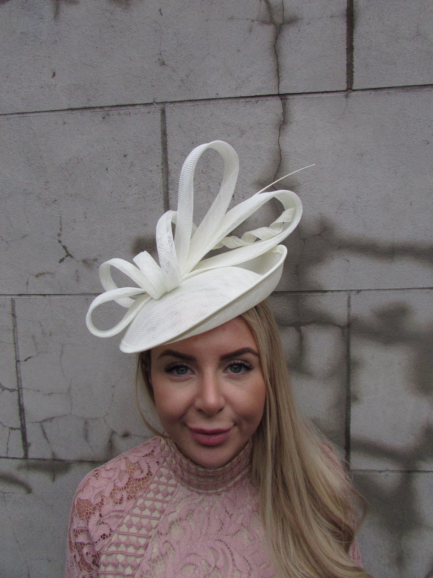 Large Cream Disc Hatinator