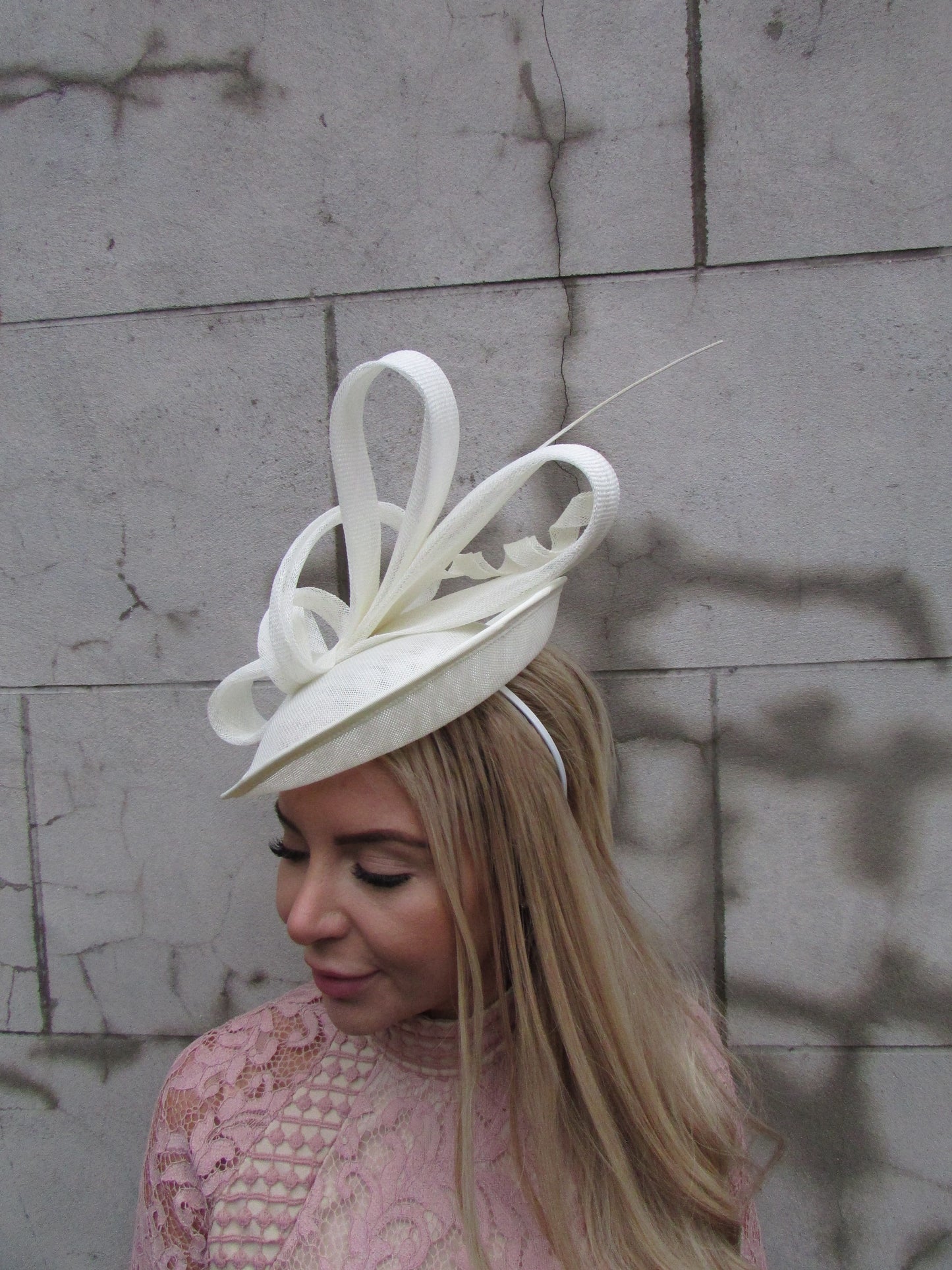 Large Cream Disc Hatinator