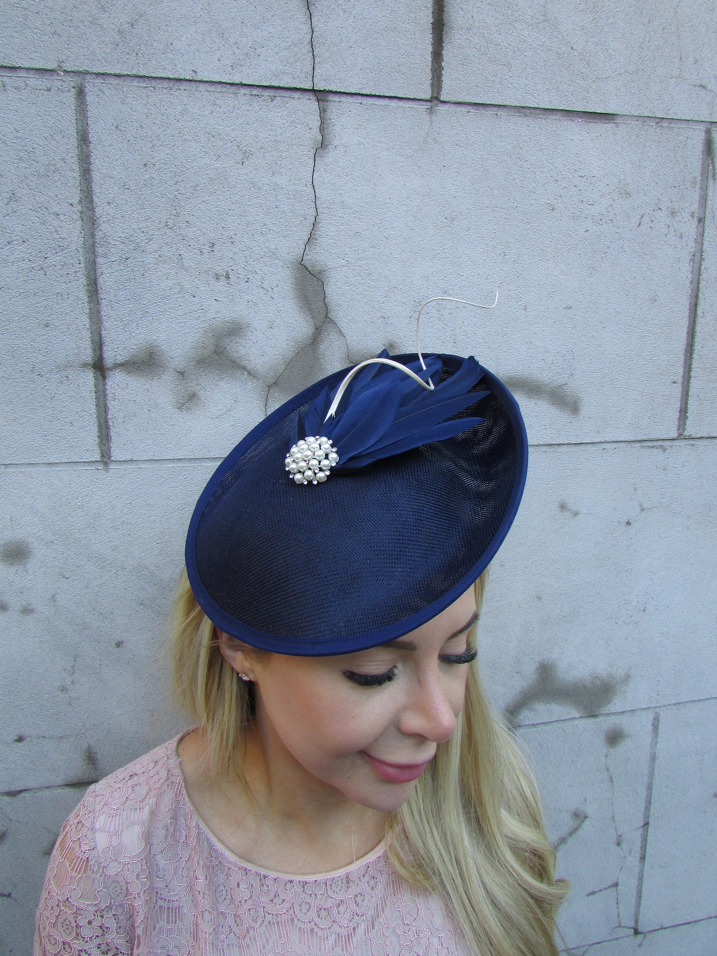 Navy Blue & Cream Feather Disc Hatinator