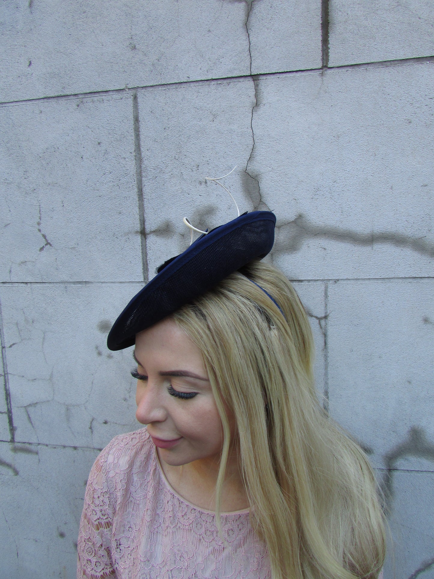 Navy Blue & Cream Feather Disc Hatinator