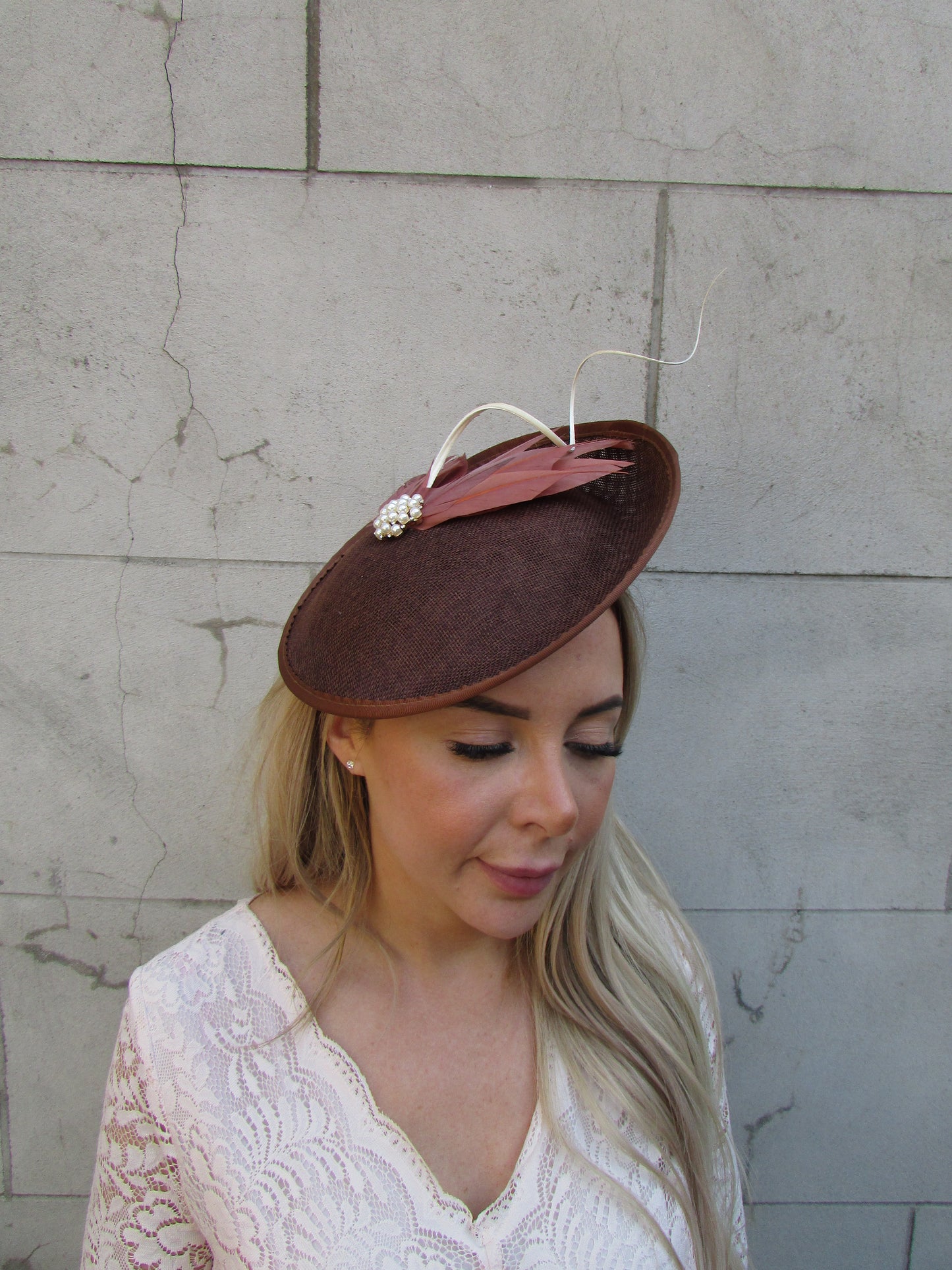 Large Brown & Pearl Disc Hatinator