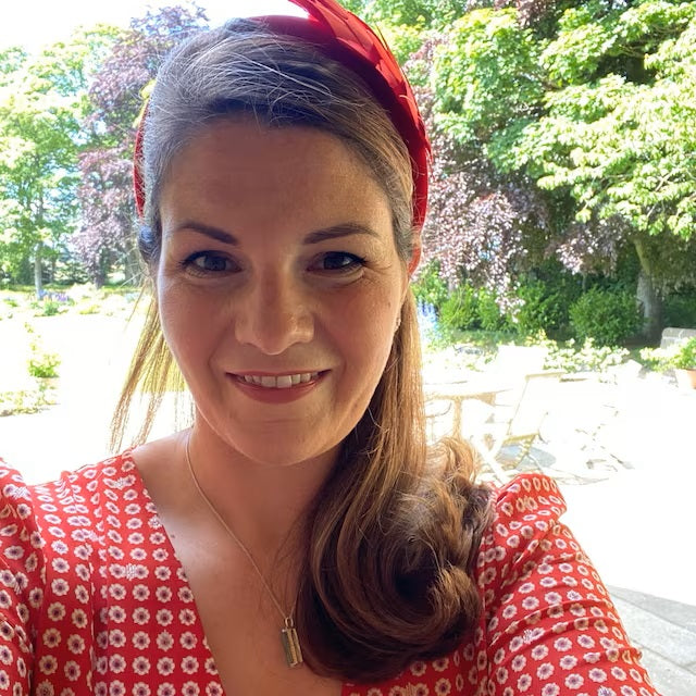 Red Feather Velvet Headband u1p