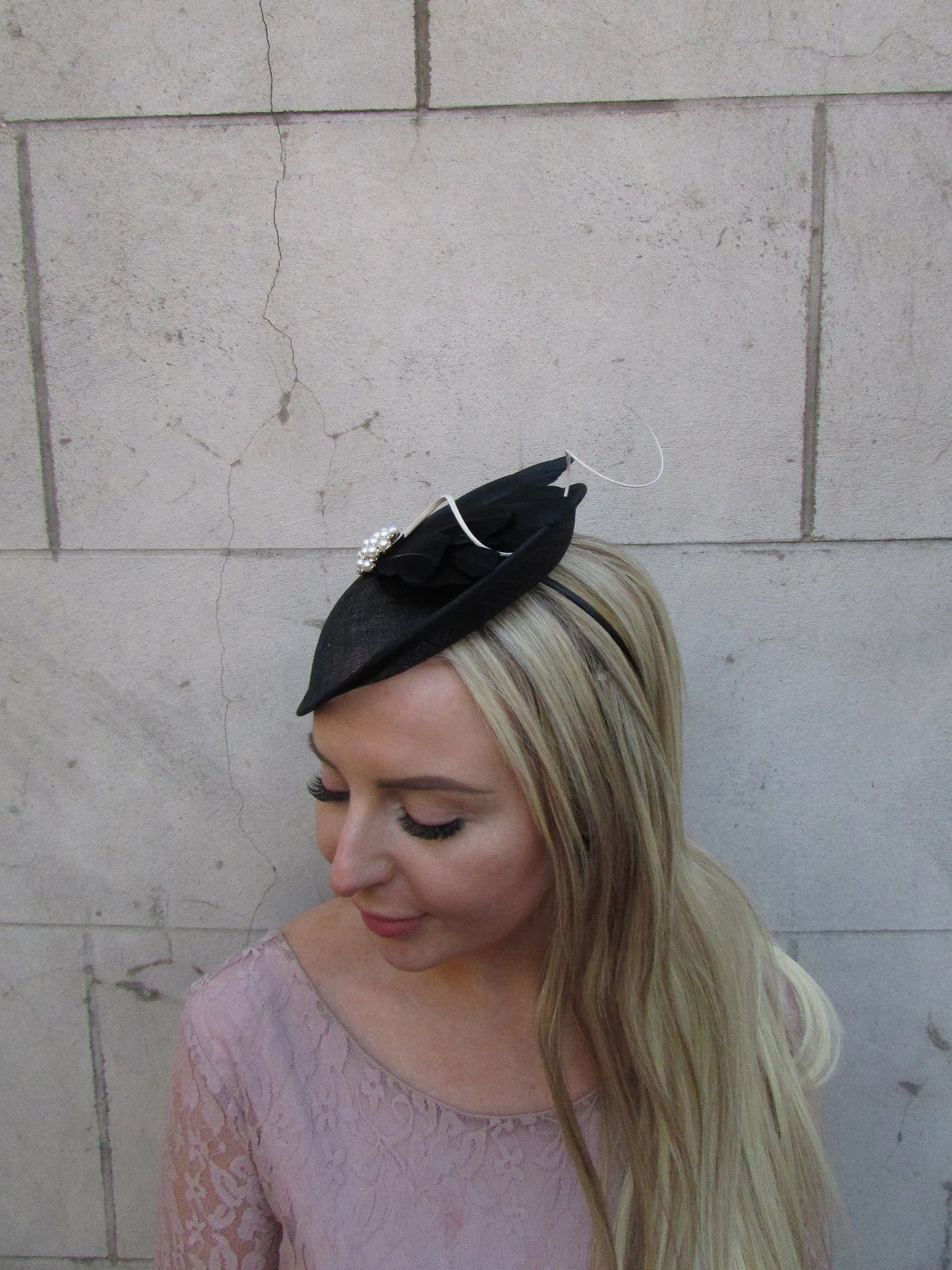 Black & Ivory Pearl Disc Hat