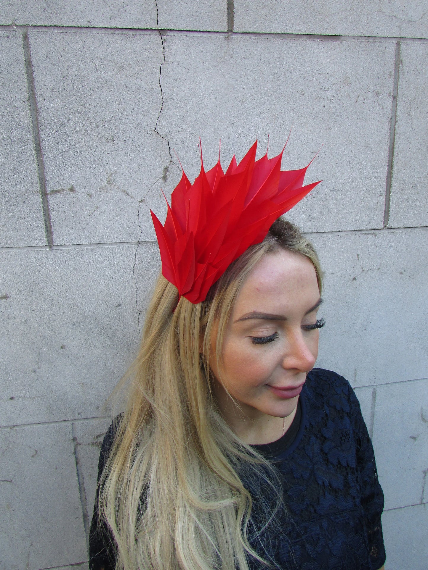 Red Feather Fascinator u12511