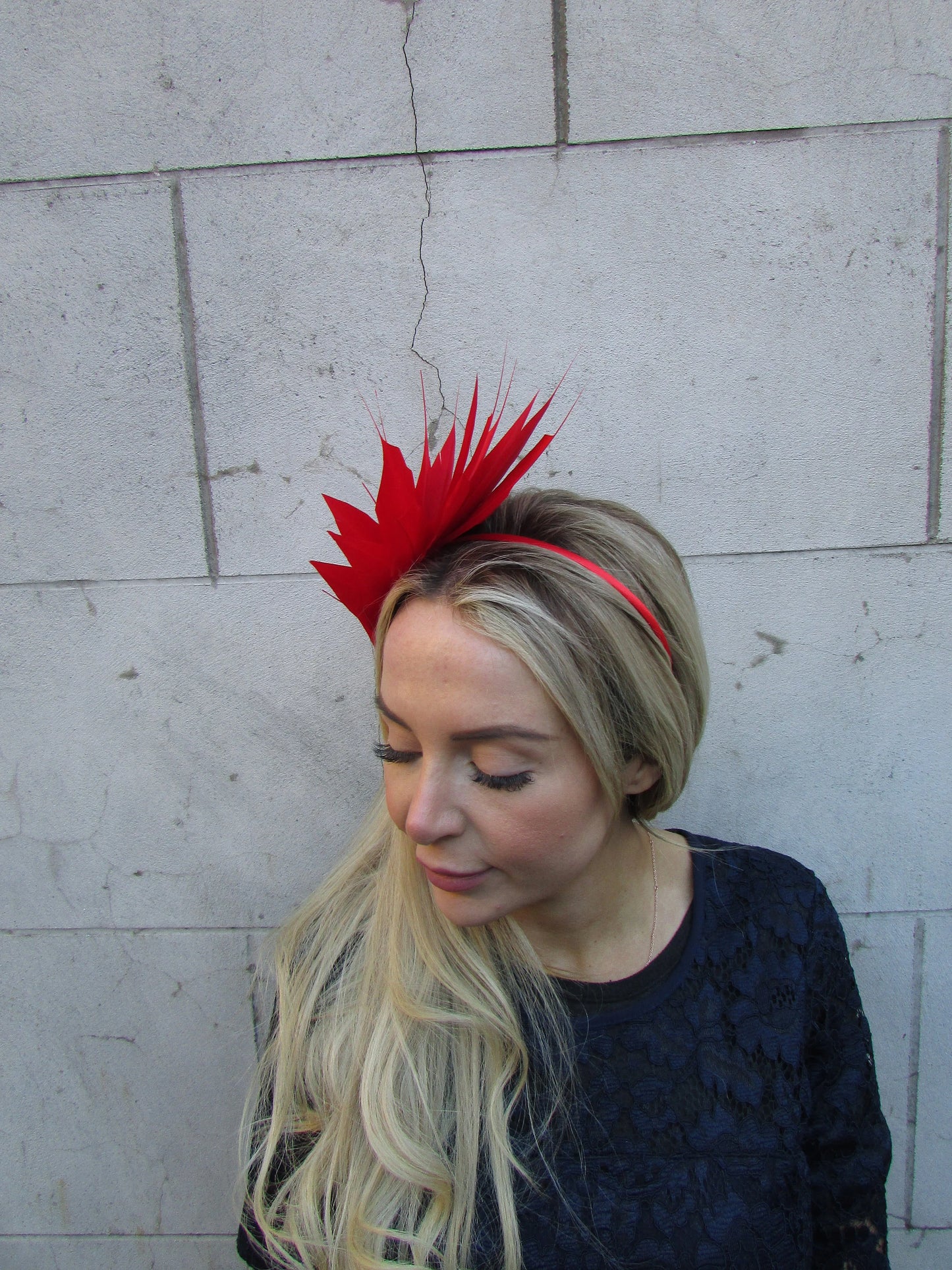 Red Feather Fascinator u12511