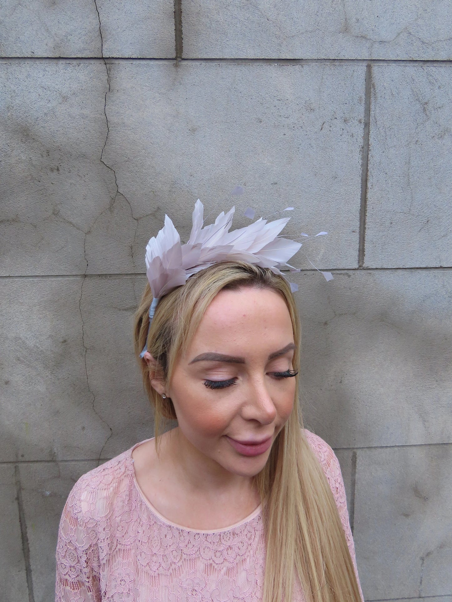 Light Grey Feather Fascinator u11002