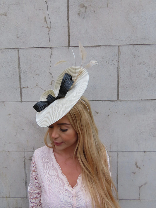 Black & Cream Feather Hat Fascinator Wedding Guest Races Ascot Hatinator