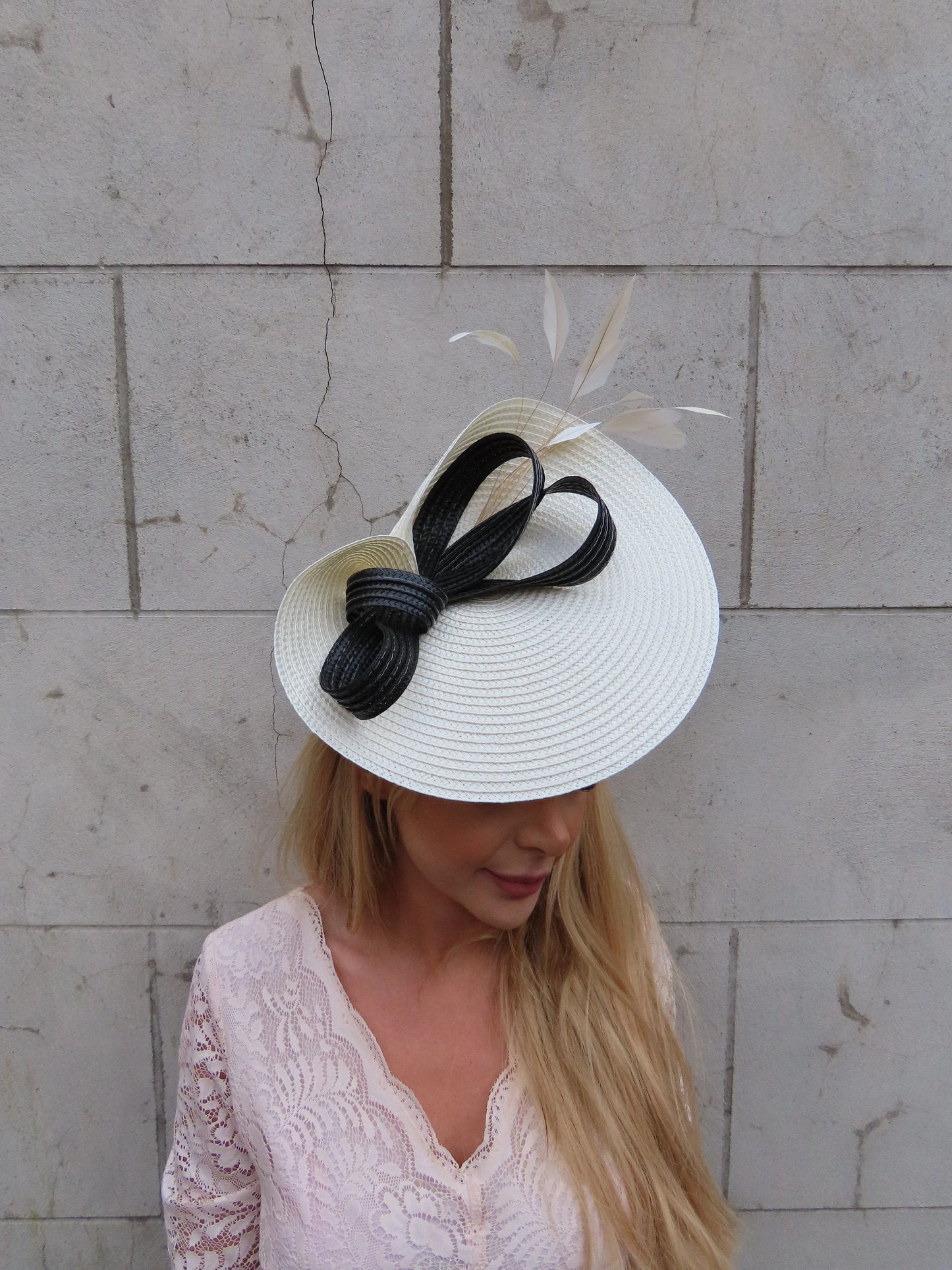 Black & Cream Feather Hat Fascinator Wedding Guest Races Ascot Hatinator